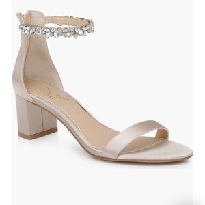 Jewel Badgley Mischka Heels✨